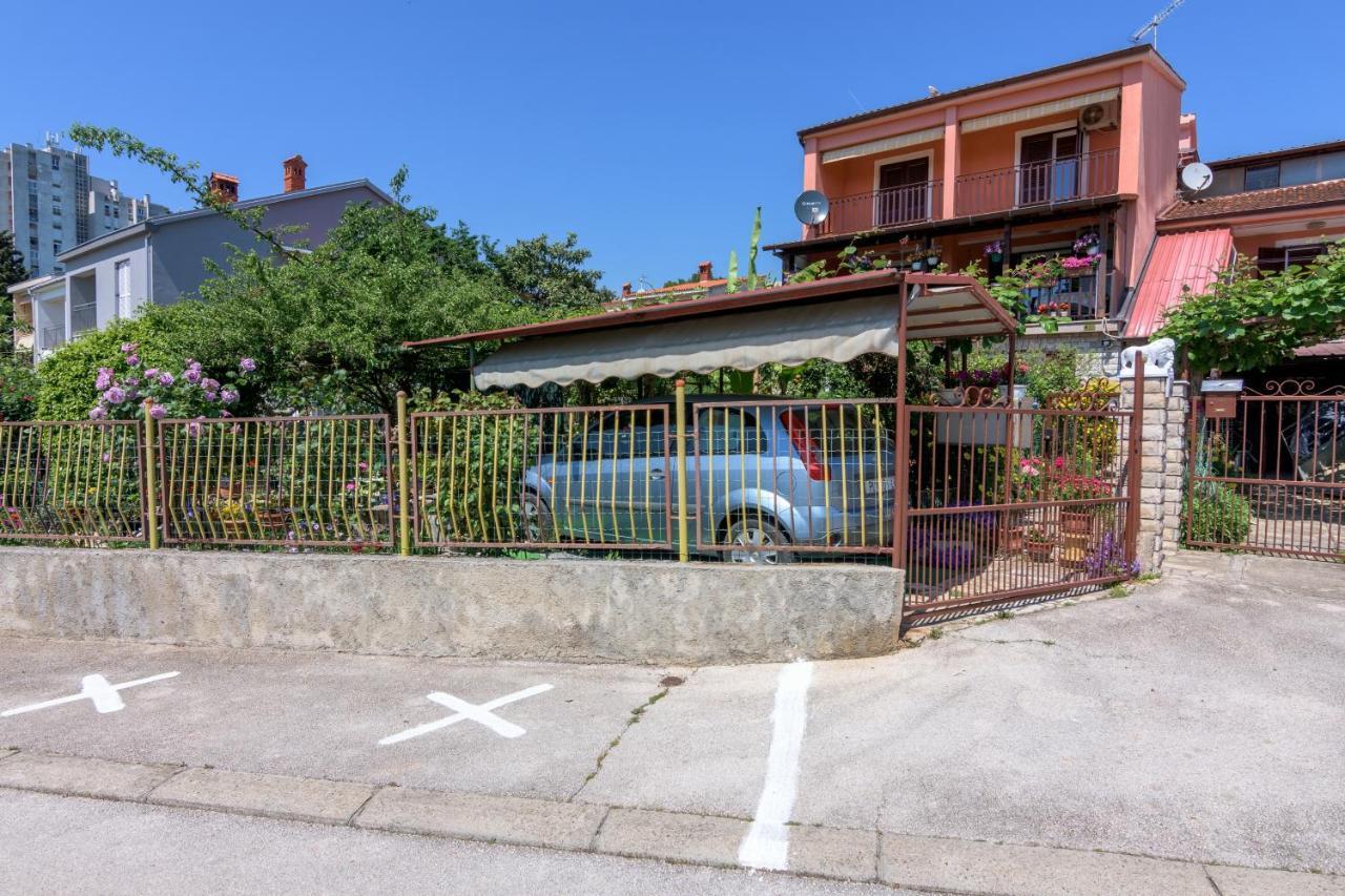 Apartments With A Parking Space Pula - 16053 Dış mekan fotoğraf